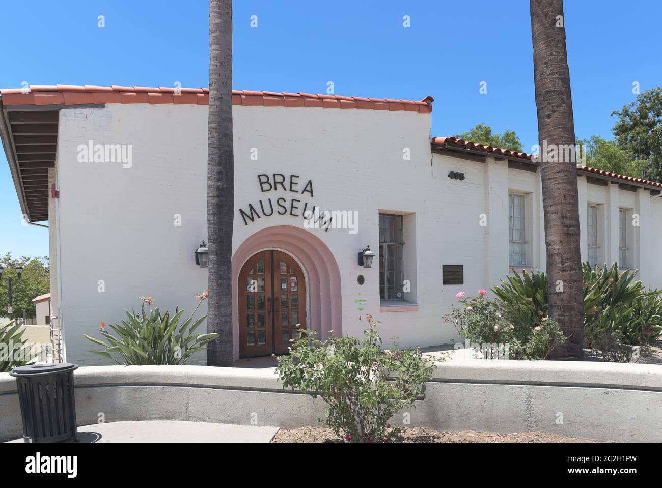 BREA, CALIFORNIA - 9 JUN 2021: The Brea Museum and Historical Society on Brea Boulevard and Elm Street. Stock Photo