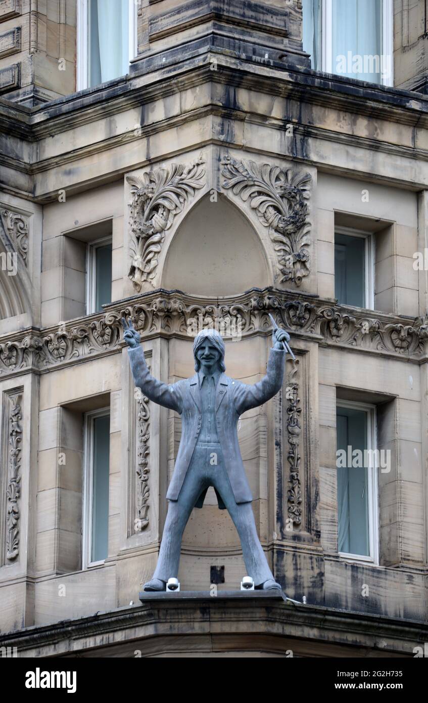 Statue of Sir Richard Starkey who is better known as Ringo Starr on the Hard Days Night Hotel in Liverpool Stock Photo