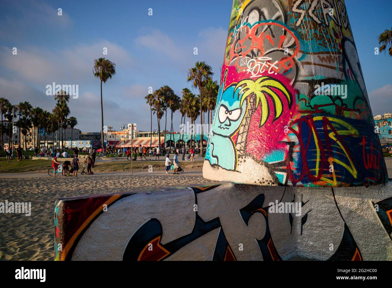 Skaters and the skate lifestyle in Venice Beach in Los Angeles, California, USA Stock Photo
