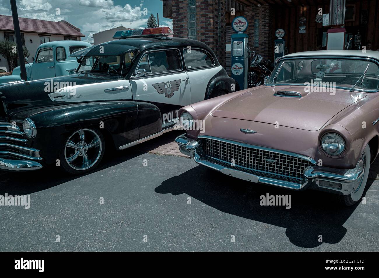 Valle Travel Stop with old cars near Williams, Arizona, USA Stock Photo