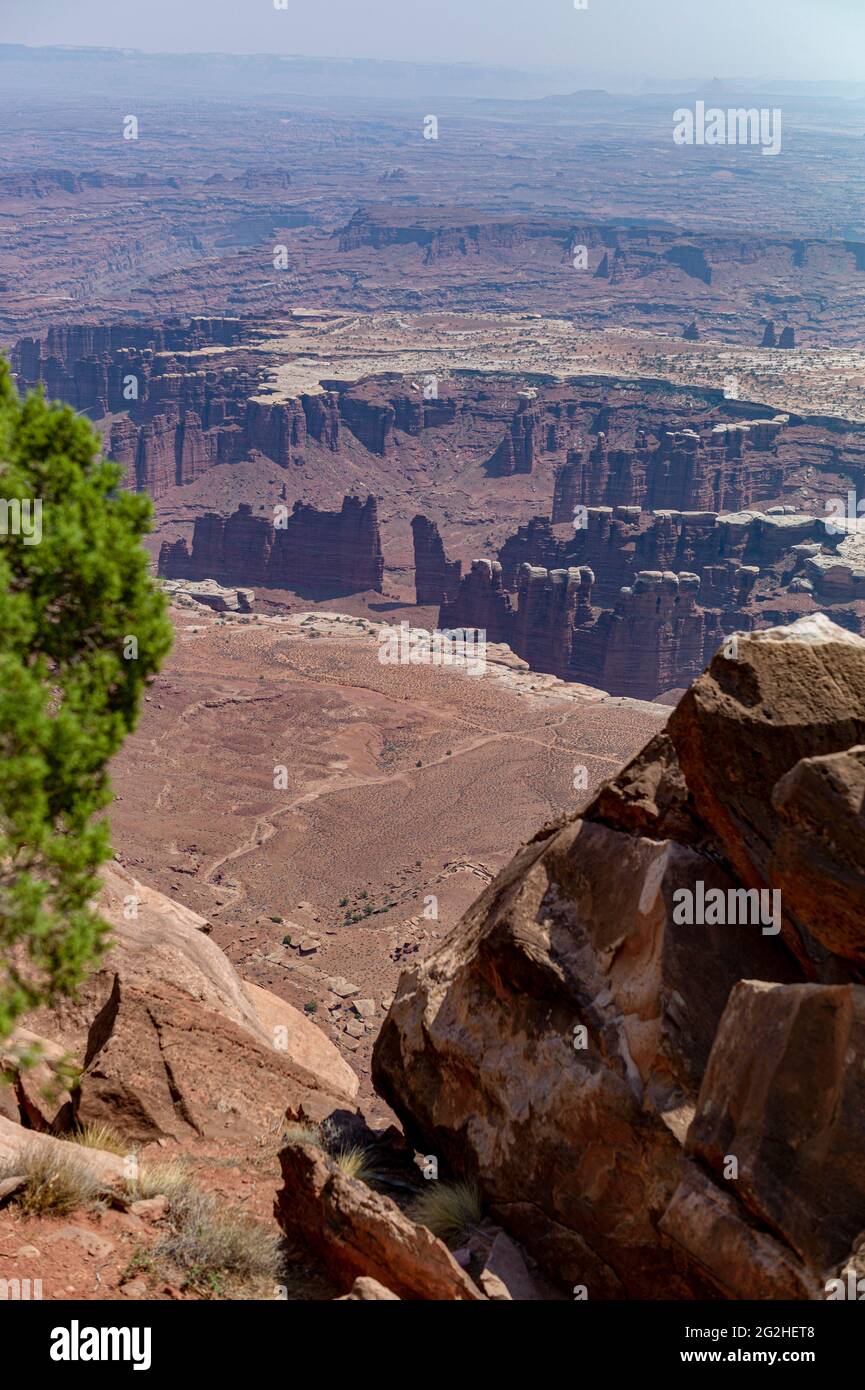 Grand View Point. Scenic pullout & easy 2-mi. hike along the mesa rim with sweeping vistas of dramatic canyon terrain in Canyonlands National Park, Utah, USA Stock Photo