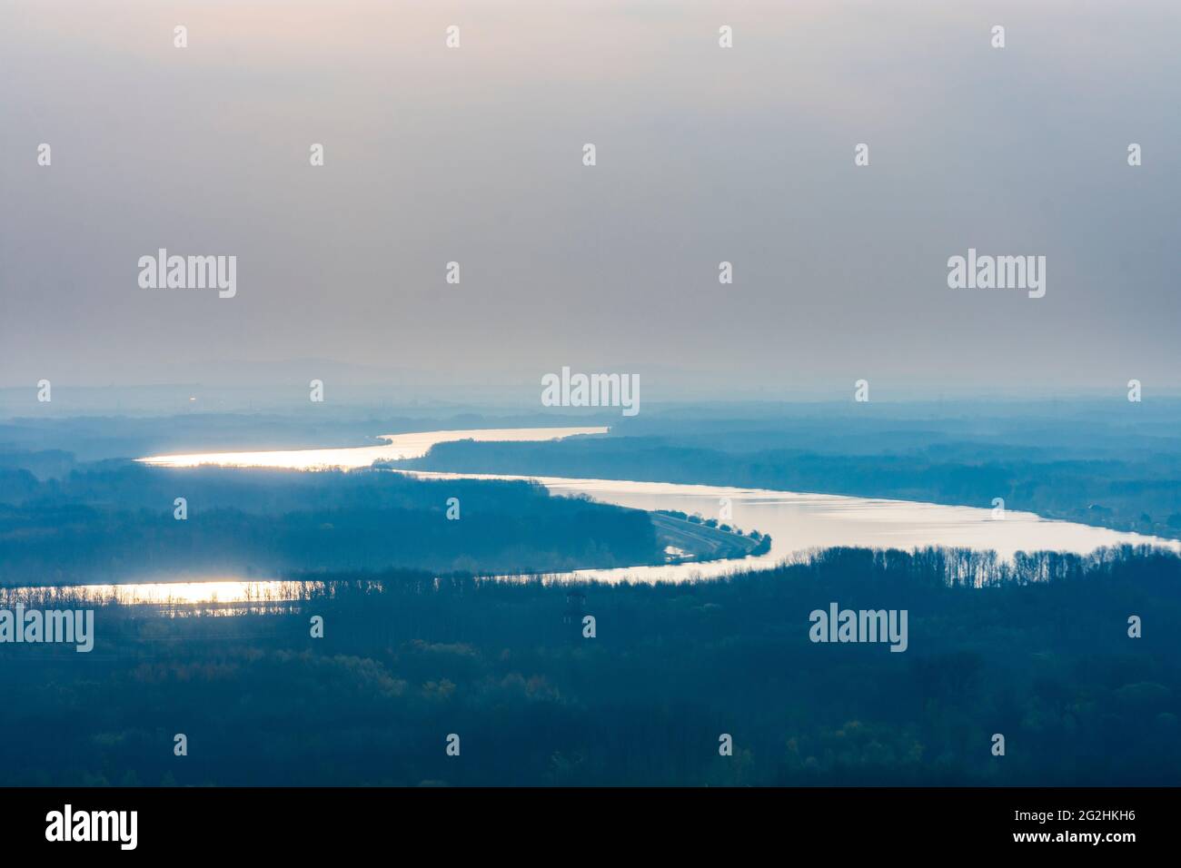 Traismauer, river Donau (Danube) in Donau, Niederösterreich / Lower Austria, Austria Stock Photo