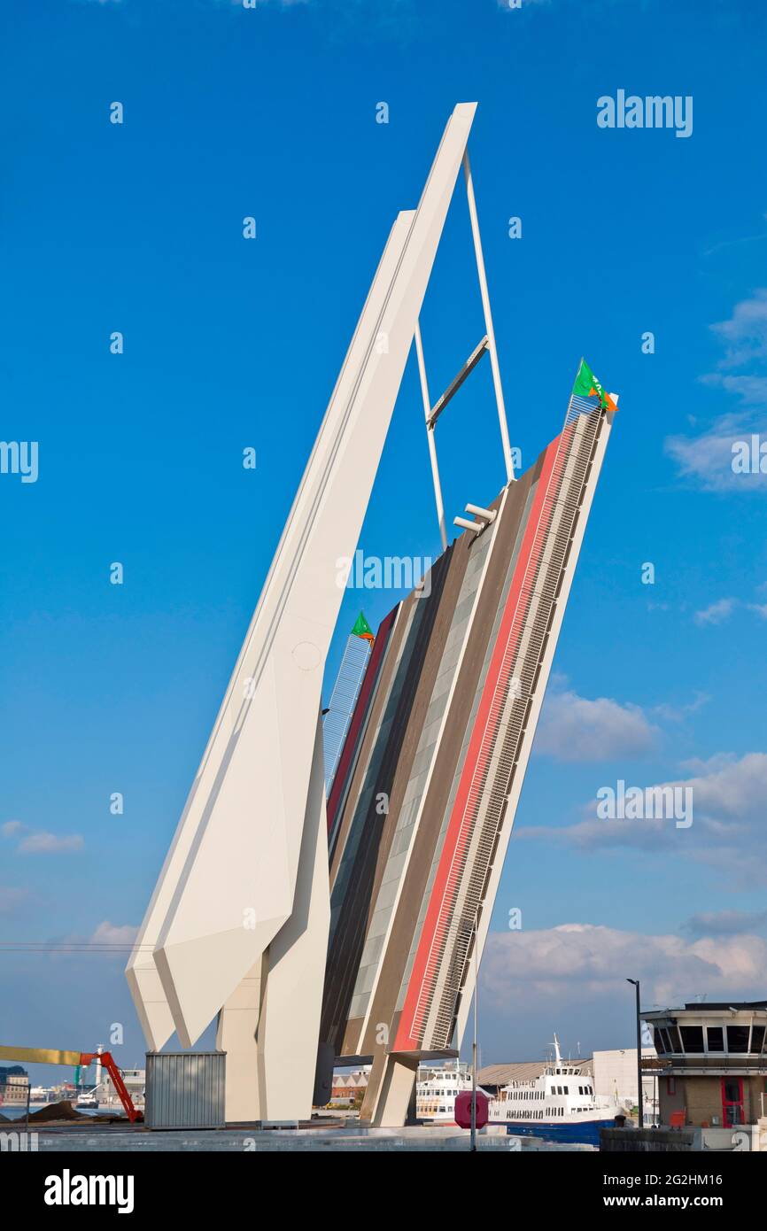 Folding bridge hires stock photography and images Alamy