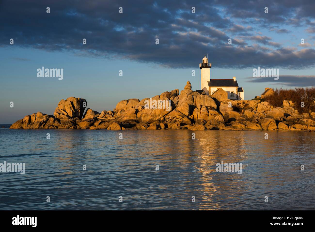Lighthouse Pontusval, Pointe de Beg Pol, near Brignogan-Plage, evening light, France, Brittany, Finistère department Stock Photo