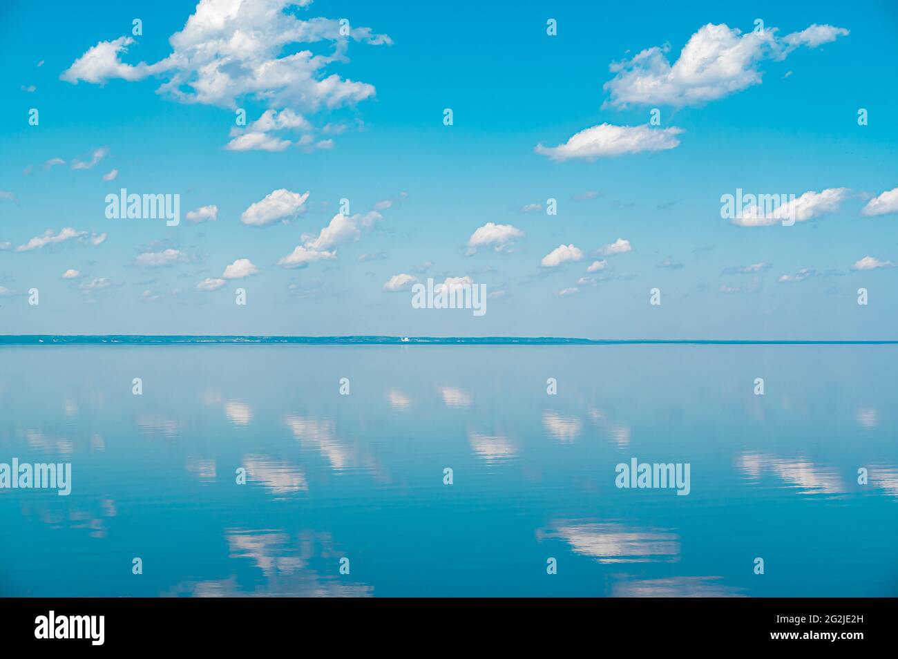 Blue sky with huge cloud hi-res stock photography and images - Alamy
