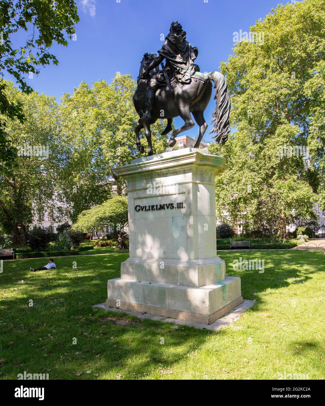 Statue of William III in The garden of St James's Square, London in ...
