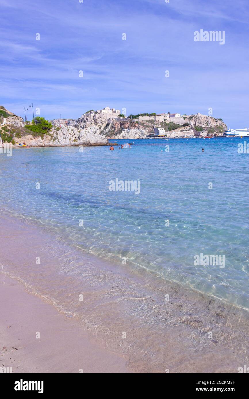 Summertime: Tremiti Islands' Archipelago. San Domino Island: Cala of Arenas (Cala delle Arene ). Gargano National Park (Apulia) ITALY. Stock Photo