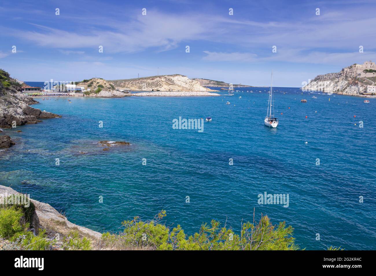 Summertime: Tremiti Islands' Archipelago. San Domino Island: Cala of Arenas (Cala delle Arene ). Gargano National Park (Apulia) ITALY. Stock Photo