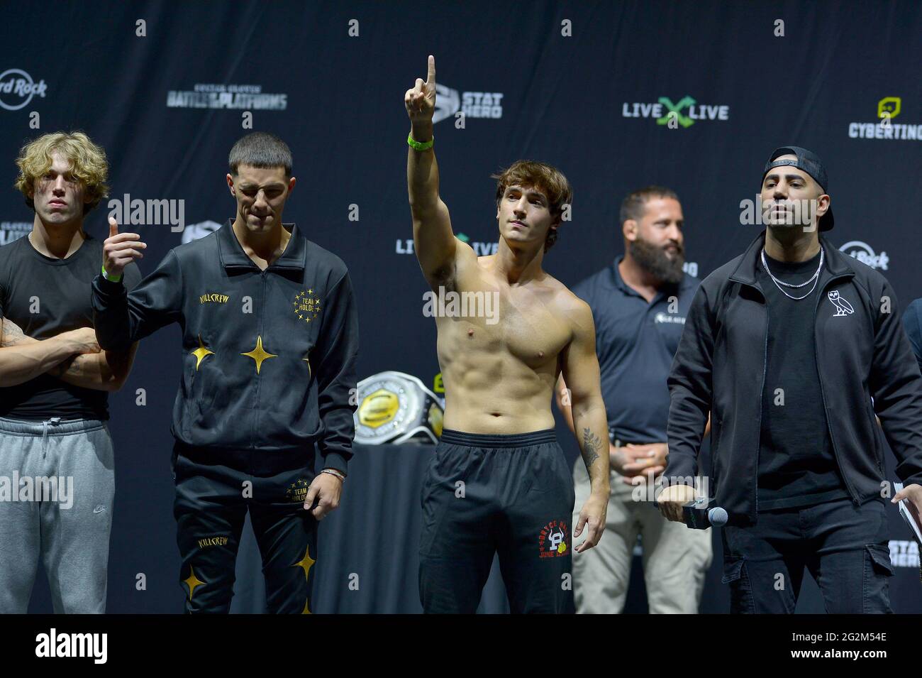 Vinnie hacker hires stock photography and images Alamy