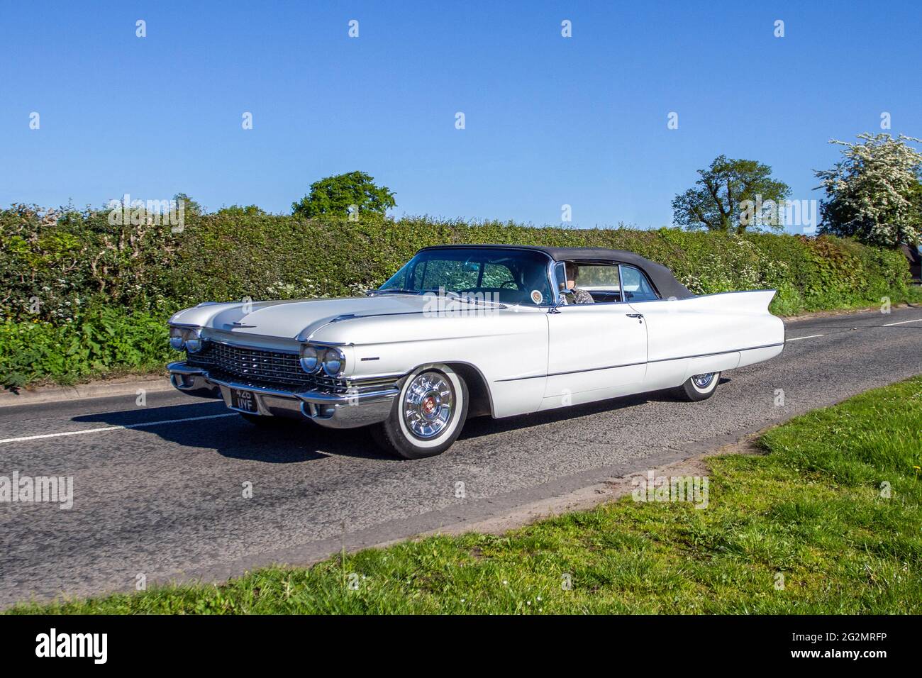 1960 60s white American left hand drive Usa Cadillac 6390cc 2dr