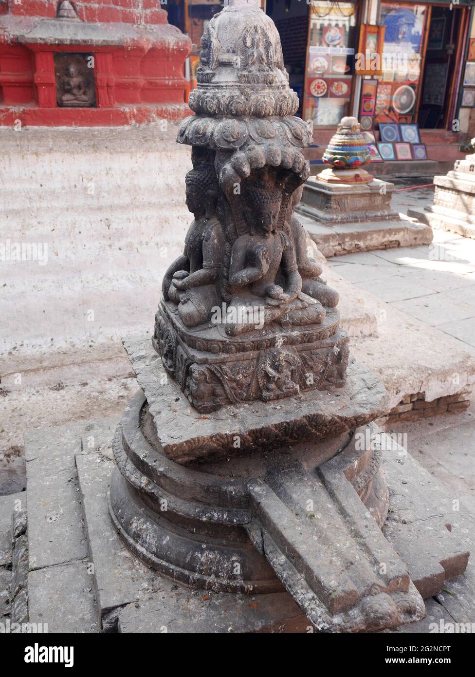 Small hindu shrine street hi-res stock photography and images - Alamy