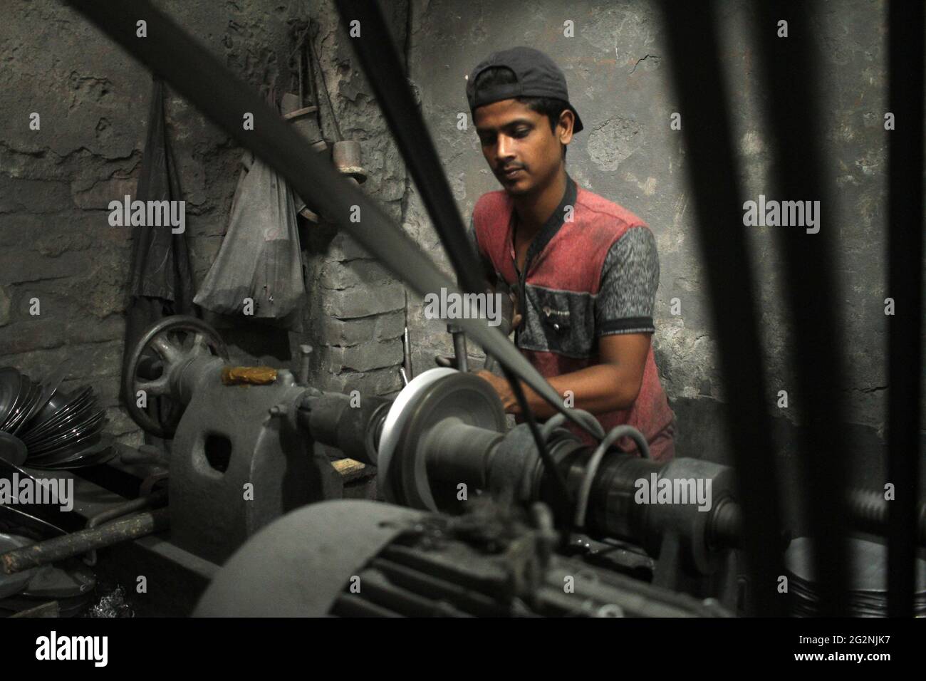 Dhaka Dhaka Bangladesh 12th June 21 Md Shohag 14 Year Old Child Labor Who Works In A Silver Cooking Pot Manufacturing Factory In Dhaka Bangladesh On June 12 21 In This Type Of