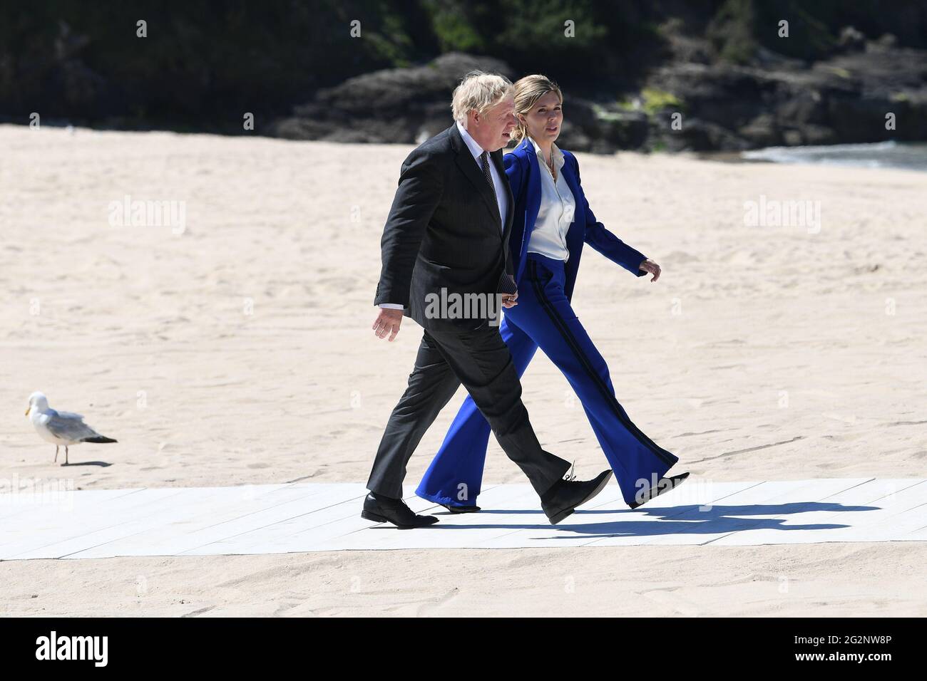 Prime Minister Boris Johnson and his wife Carrie after greeting
