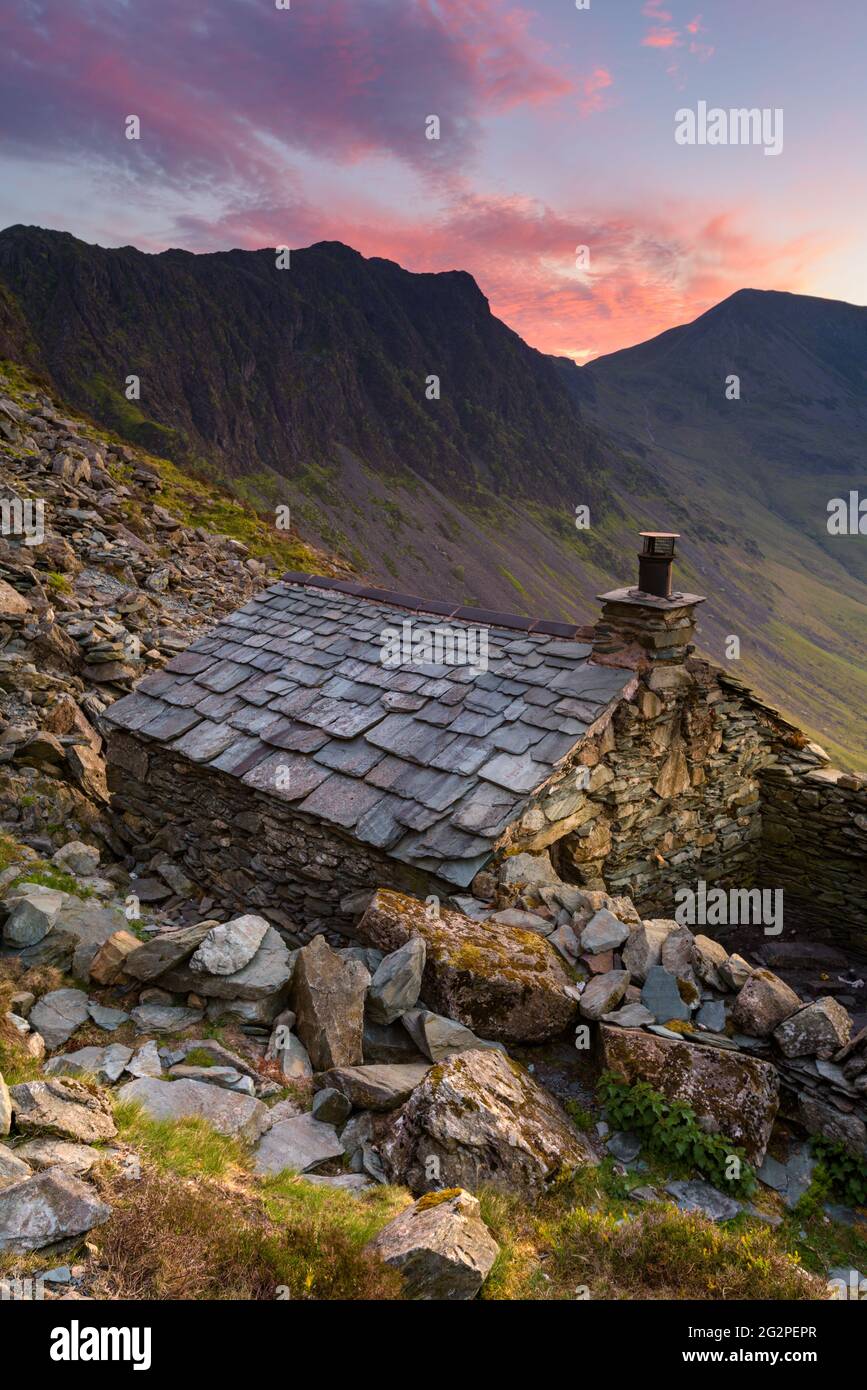 Warnscale Bothy sunset with Haystacks in background. Buttermere, Lake ...