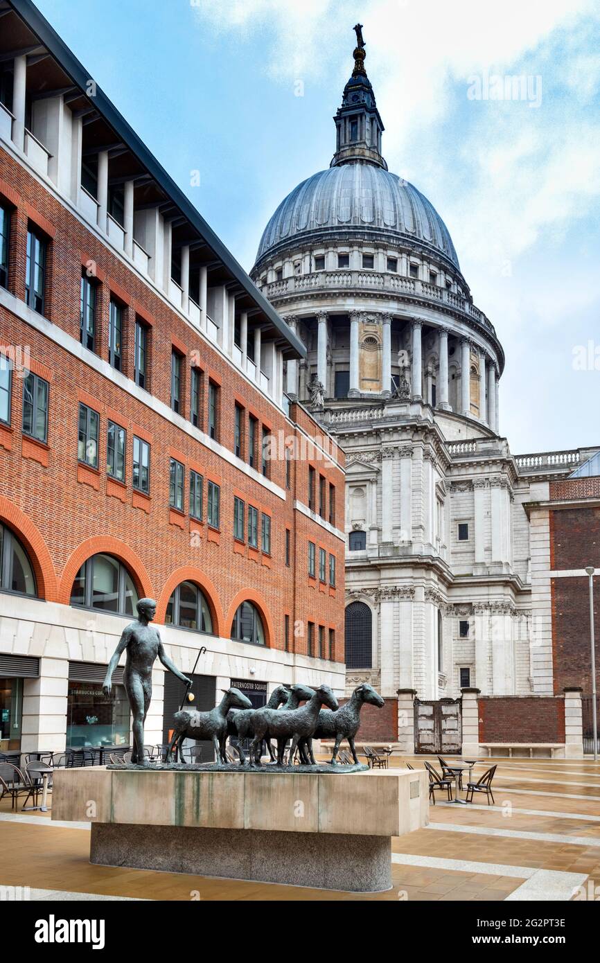 LONDON ENGLAND PATERNOSTER OR SHEPHERD AND FLOCK SCULPTURE BY ELISABETH FRINK IN PATERNOSTER SQUARE ST.PAULS Stock Photo