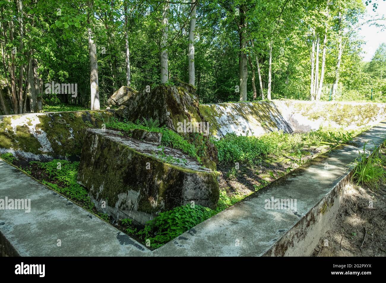 Gierloz, Poland 2nd, June 2021 People visiting the WWII era Adolf Hitler's quarters hidden in a forest near Gierloz, Poland, are seen on 3 June 2021 r Wolf's Lair (ger. Wolfsschanze) ruins of Adolf Hilter's war headquarters was a hidden town in the woods consisting of 200 buildings: shelters, barracks, 2 airports, a power station, a railway station, air-conditioners, water supplies, heat-generating plants and two teleprinters Credit: Vadim Pacajev/Alamy Live News Stock Photo