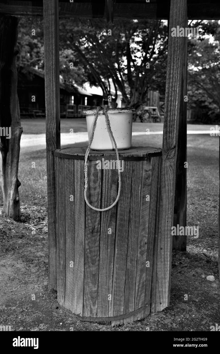 Drawing water well Black and White Stock Photos & Images - Alamy