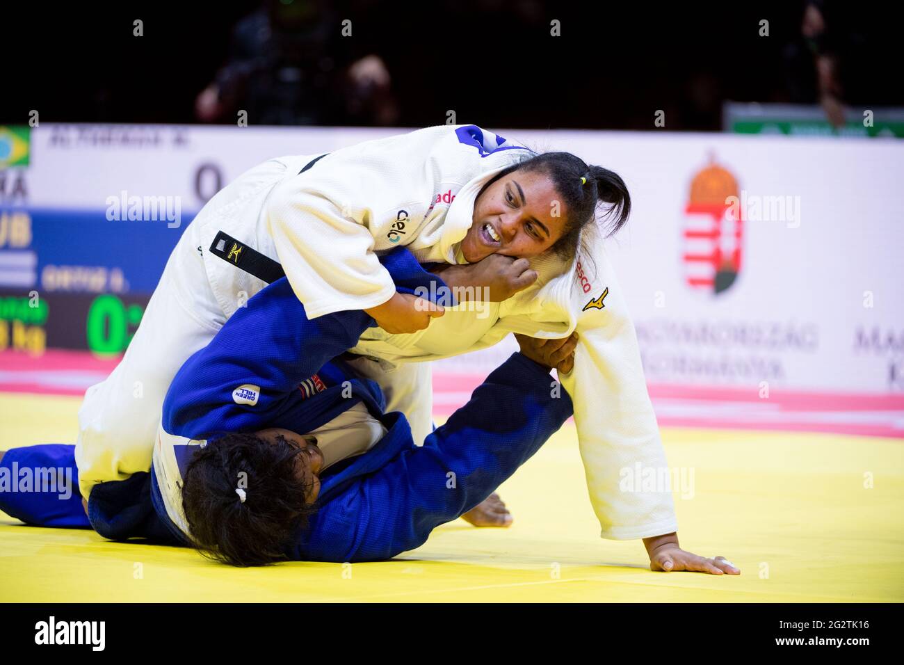 Budapest Hungary 12th June 21 Brazil S Maria Suelen Altheman In White Vs Cuba S Idalys Ortiz In Blue Women 78 Kg Bronze Final 21 World Judo Championships At Budapest Sports Arena In Budapest Budapest Hungary 12th June 21 Brazil S Maria Suelen Altheman In White Vs Cuba S Idalys Ortiz In Blue Women 78 Kg Bronze Final 21 World Judo Championships At Budapest Sports Arena In Budapest