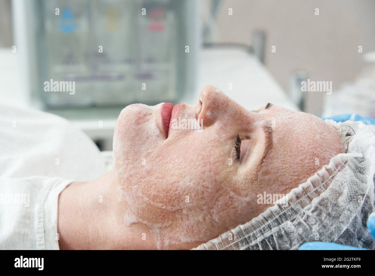 Foam lift hi-res stock photography and images - Alamy