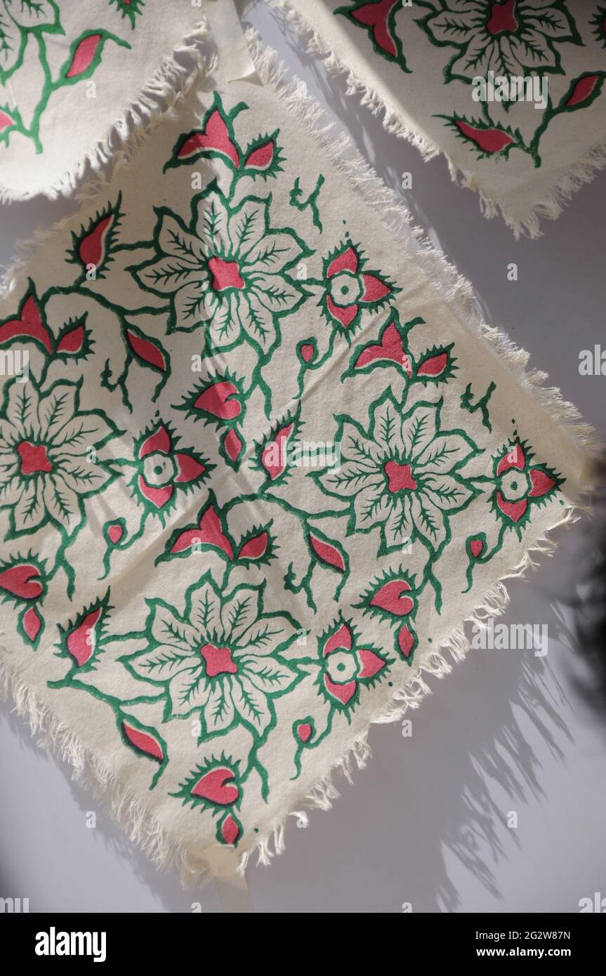 The Indian Ethnic Co's Bagh Hand Block Printed Cotton Fabric – THE INDIAN  ETHNIC CO.