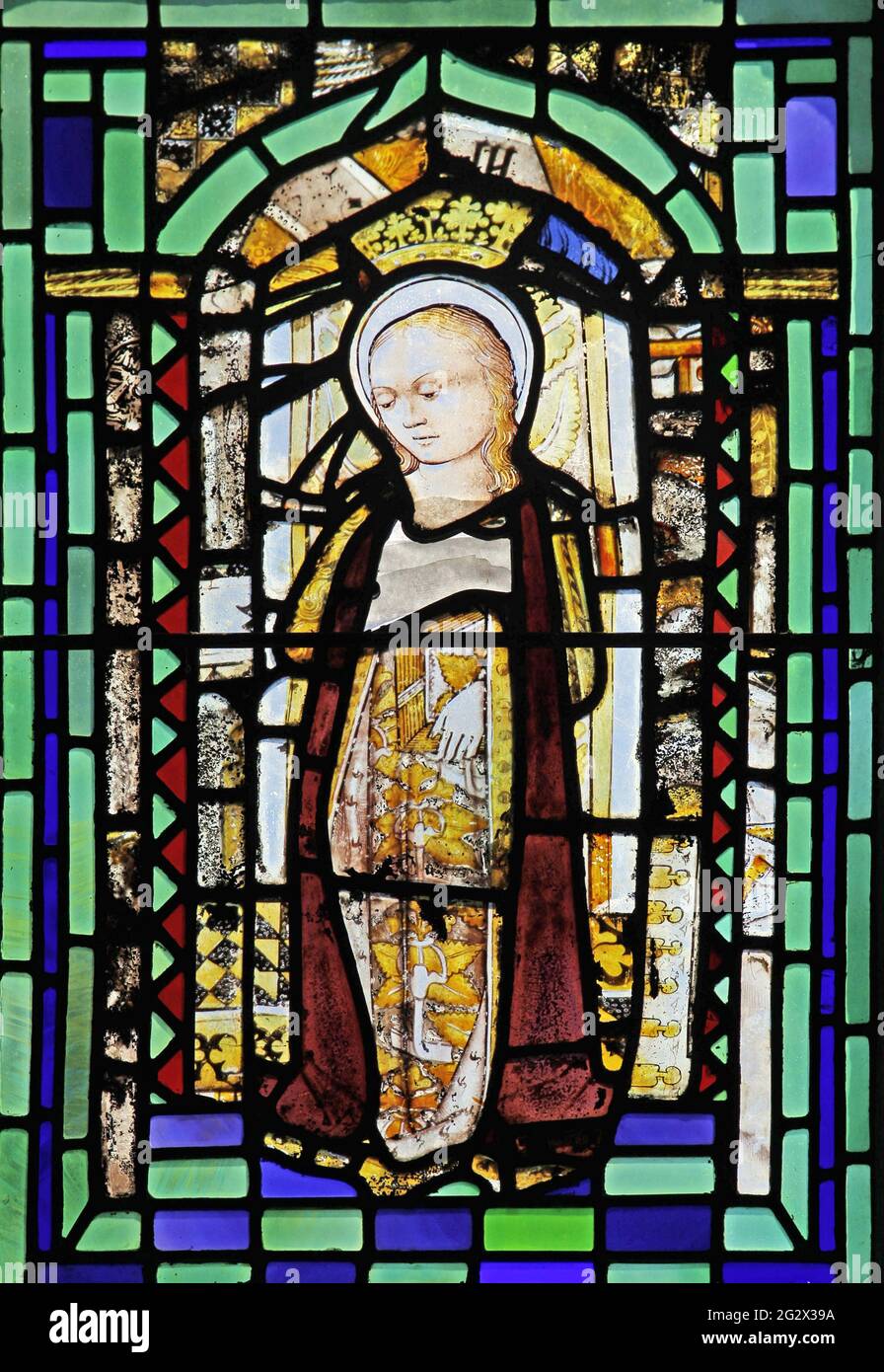 St Martin's Church, Stamford; 15th Century Stained Glass depicting a female saint Stock Photo