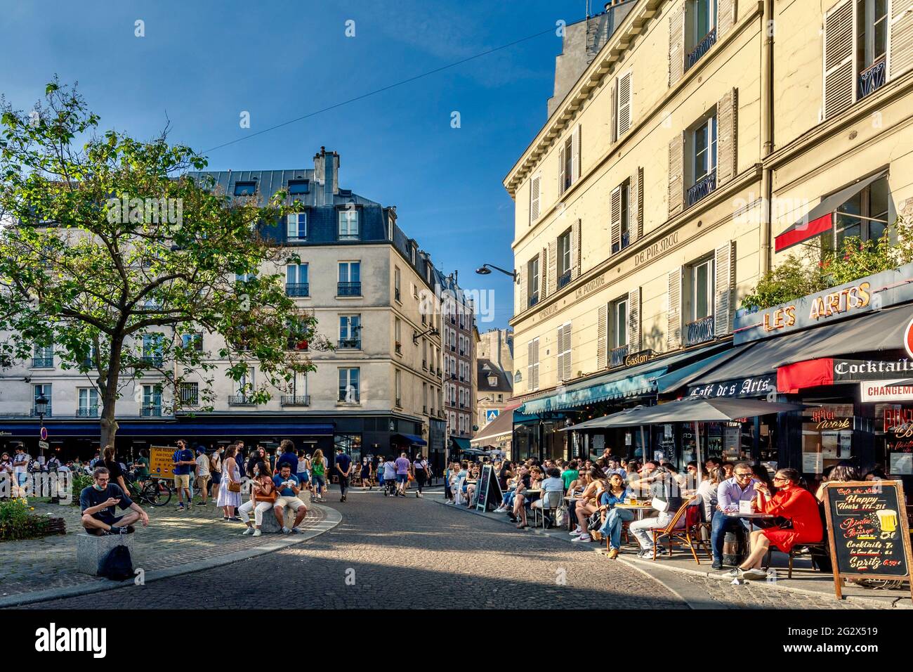 Paris, France - June 12, 2021: After the end of lockdown due to Covid-19 pandemic, people go out again at the restaurant Stock Photo