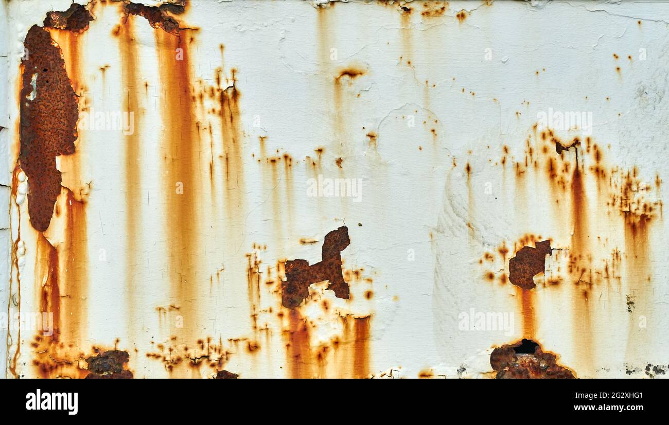 Rust streaks on white paint hi-res stock photography and images - Alamy