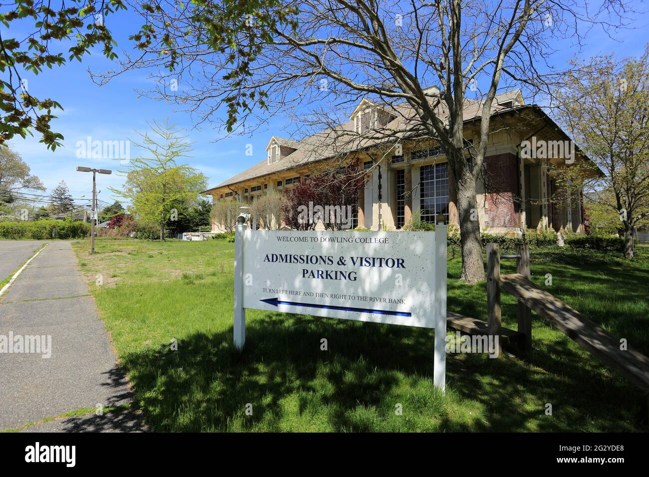 Dowling College Oakdale Long Island New York Stock Photo Alamy