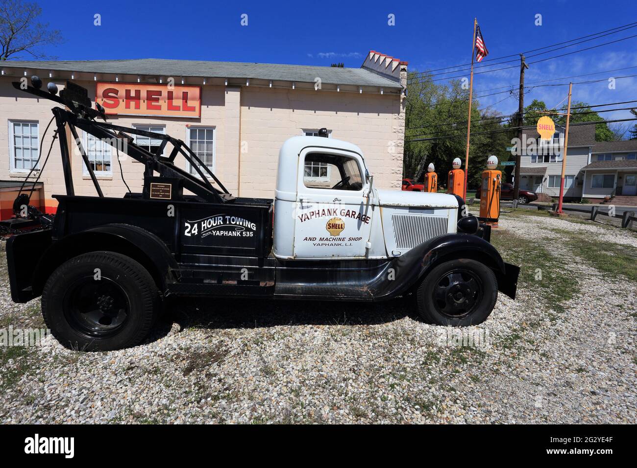 Old gas station Yaphank Long Island New York Stock Photo Alamy