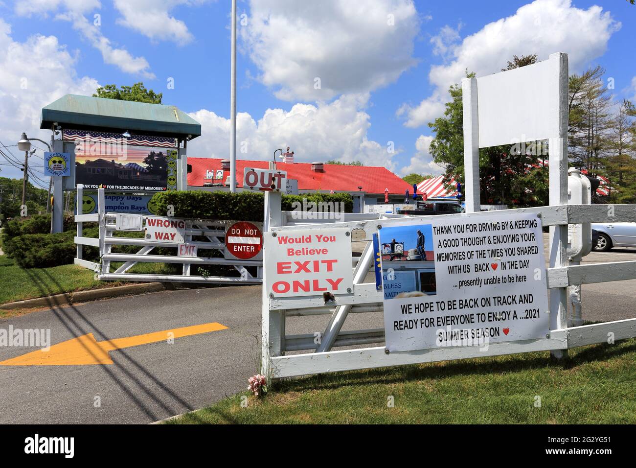 The Boardy Barn bar Hampton Bays Long Island New York Stock Photo Alamy