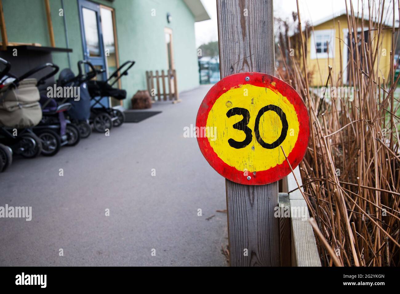 30 km / h speed sign in the yard at a kindergarten Stock Photo - Alamy