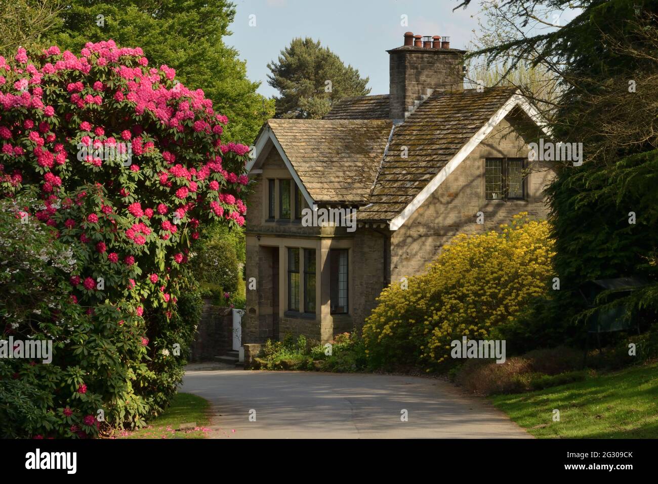 The Lodge House by the entrance to Whirlow Park, a public park in the south western suburbs of the city of Sheffield, England, UK. Stock Photo