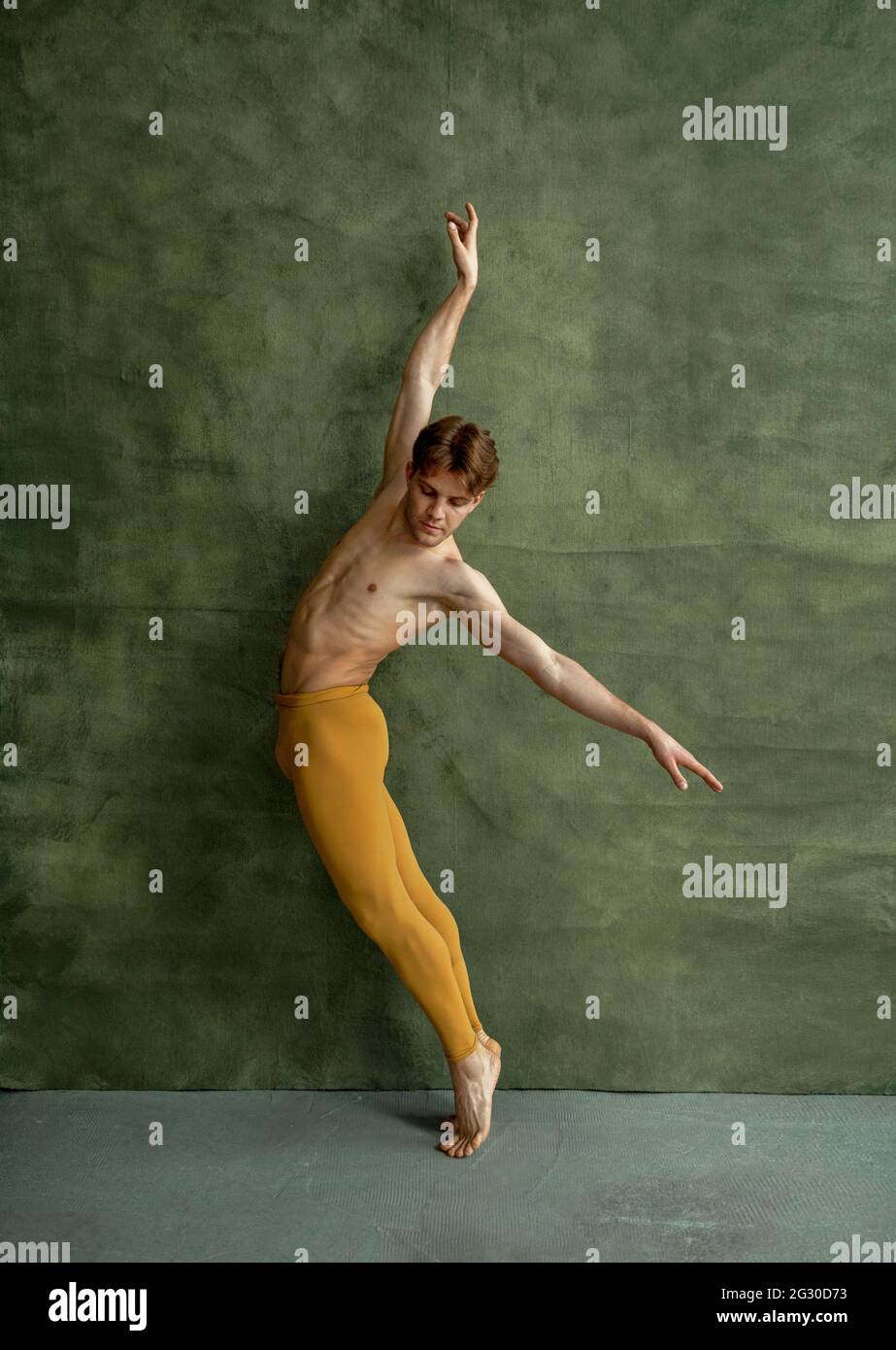 Male ballet dancer, training in dancing class Stock Photo Alamy