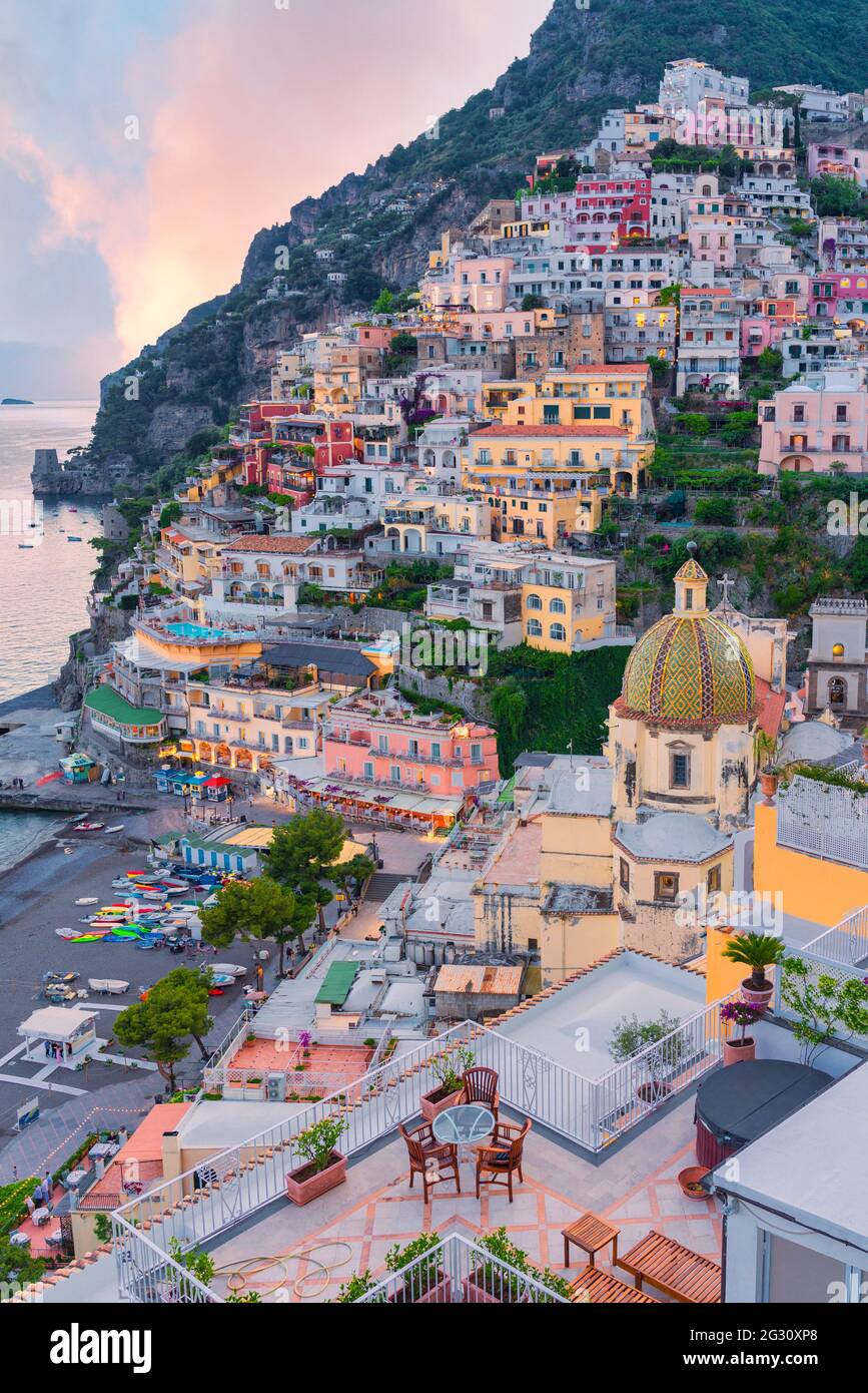 Amalfi coast cliff italy salerno mediterranean scenic ocean hi-res stock  photography and images - Alamy