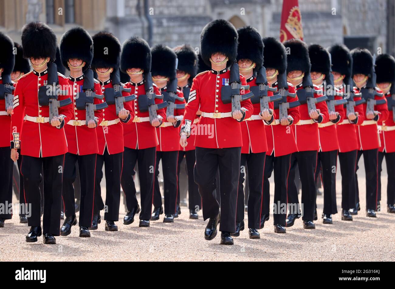 soldiers-of-the-queens-company-first-battalion-grenadier-guards-position-themselves-in-the-quadrangle-of-windsor-castle-ahead-of-us-president-joe-biden-arriving-to-meet-queen-elizabeth-ii-picture-date-sunday-june-13-2021-2G316KJ.jpg