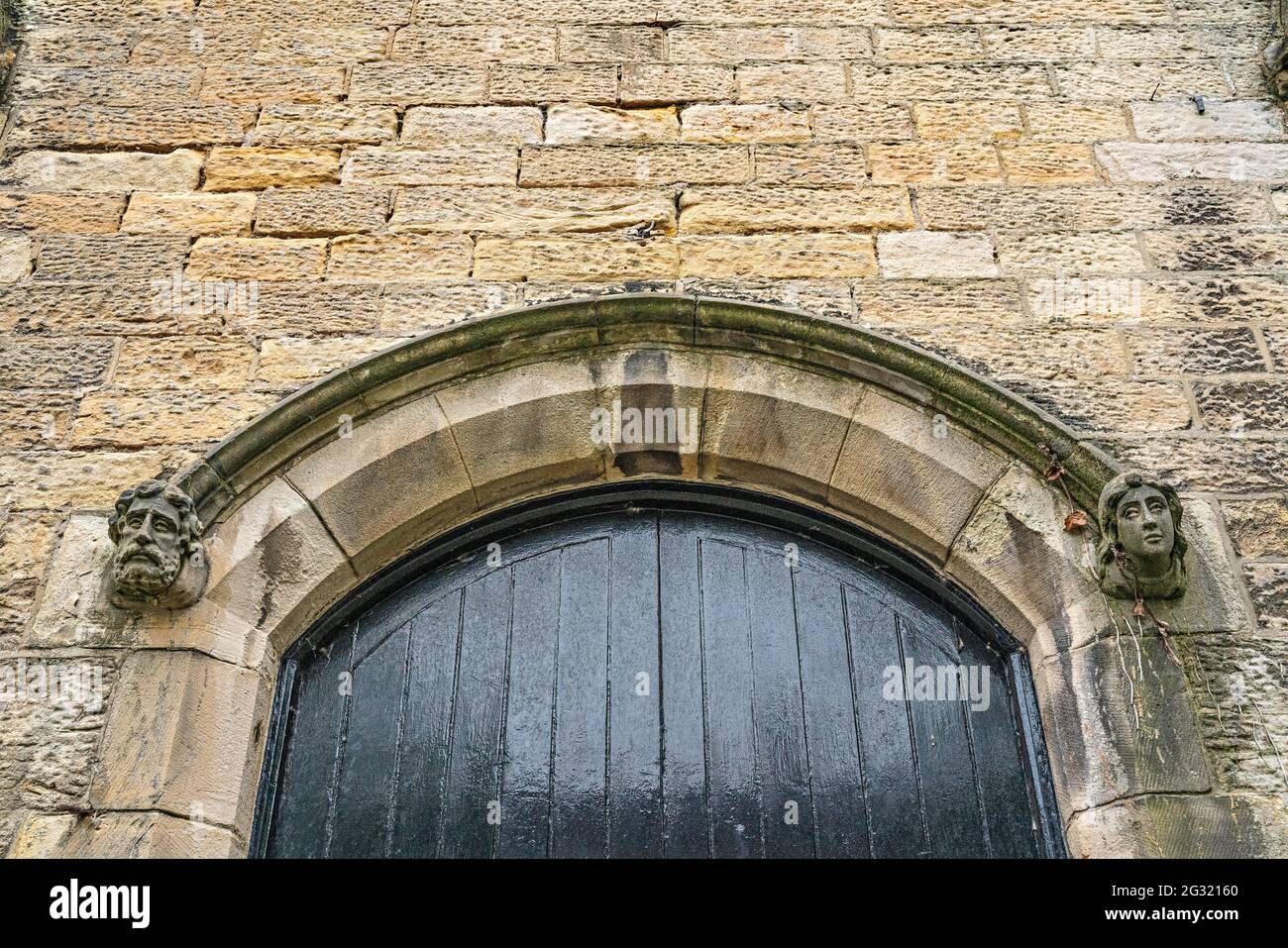 Church carved head stone hi-res stock photography and images - Alamy