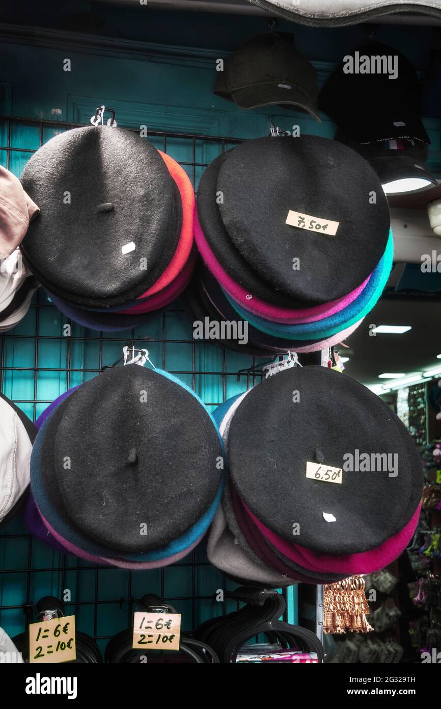 Sale of berets in Paris as souvenirs Stock Photo Alamy