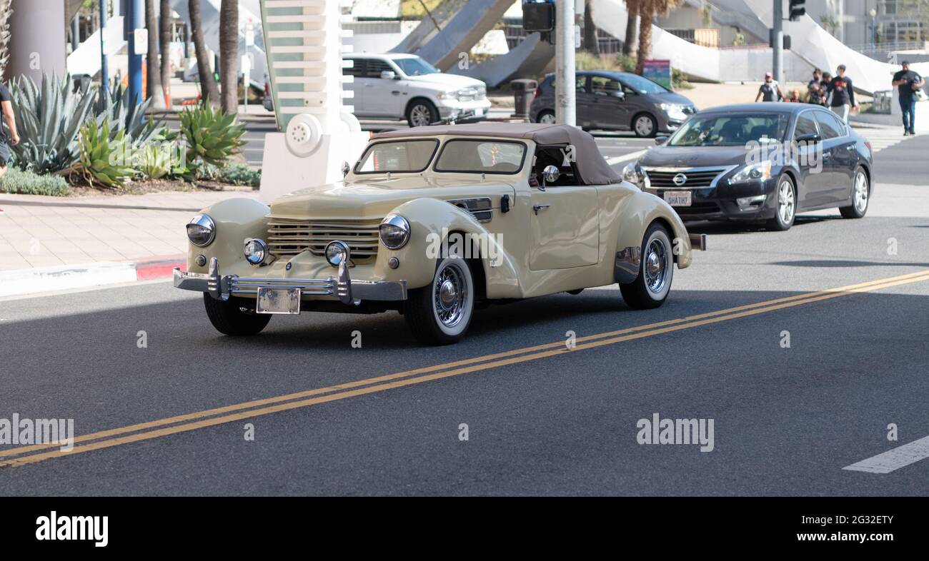 Long Beach California Usa April 12 2021 Antique Light Beige Retro Car Cabriolet Side View Stock Photo Alamy