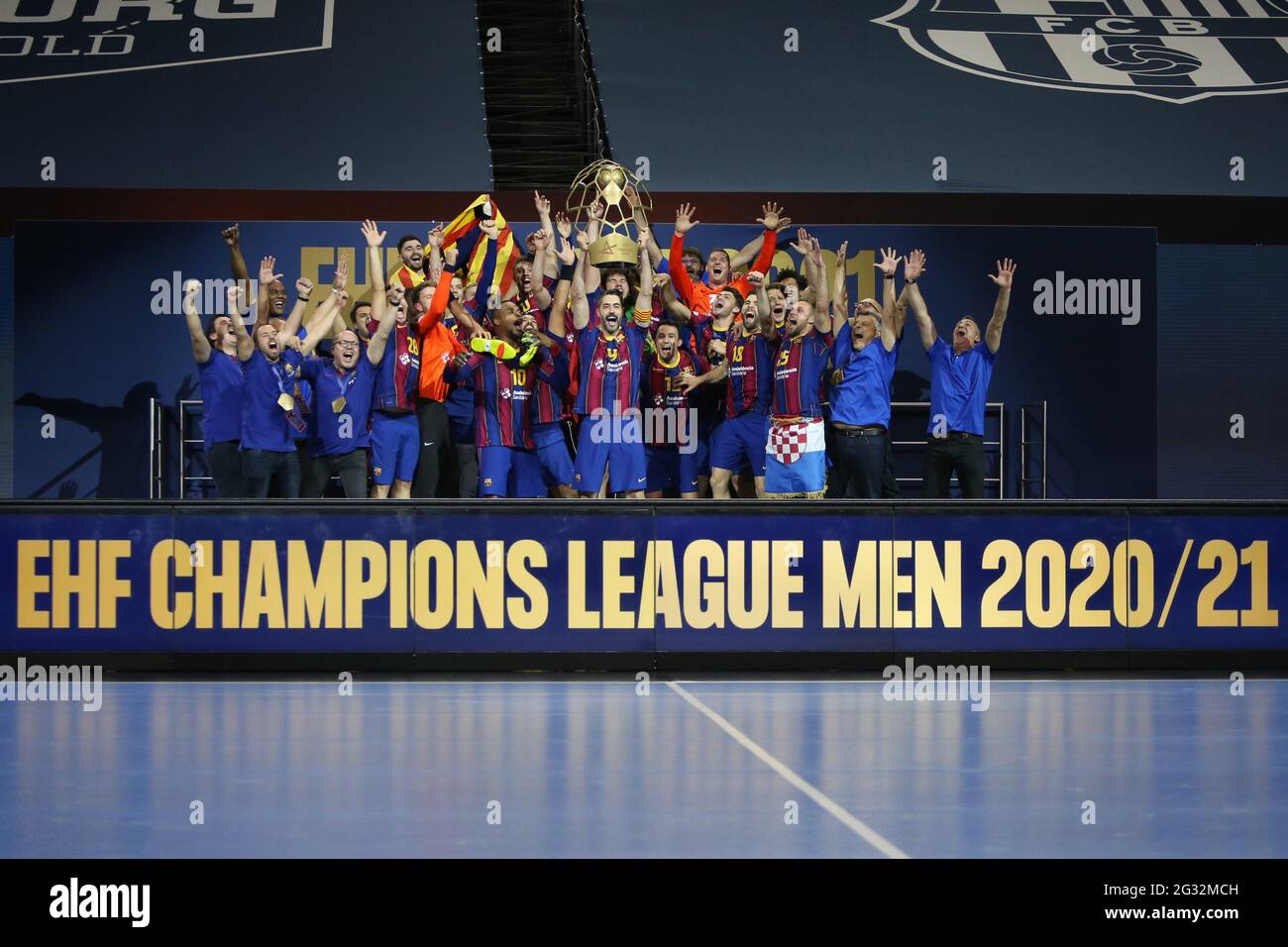 Cologne, Germany . 13th June, 2021. FC Barcelona players celebrate with the  trophy after winning the EHF Champions League, Final4, Final handball match  between FC Barcelona and Aalborg Handbold on June 13,