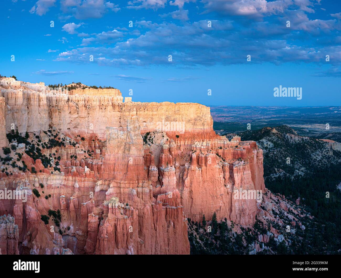 BRYCE, UTAH - CIRCA AUGUST 2020: View of Hoodoos and rock formations in Bryce Canyon National Park, Utah. Stock Photo