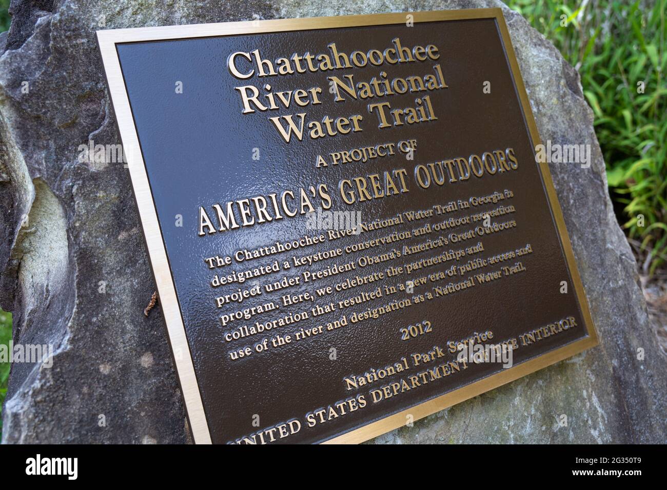 Chattahoochee River National Water Trail plaque at the Hewlett Lodge Island Ford Visitor Center in Sandy Springs, Georgia. (USA) Stock Photo