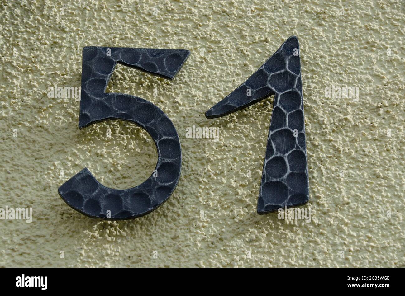 House number 51 sign hi-res stock photography and images - Alamy