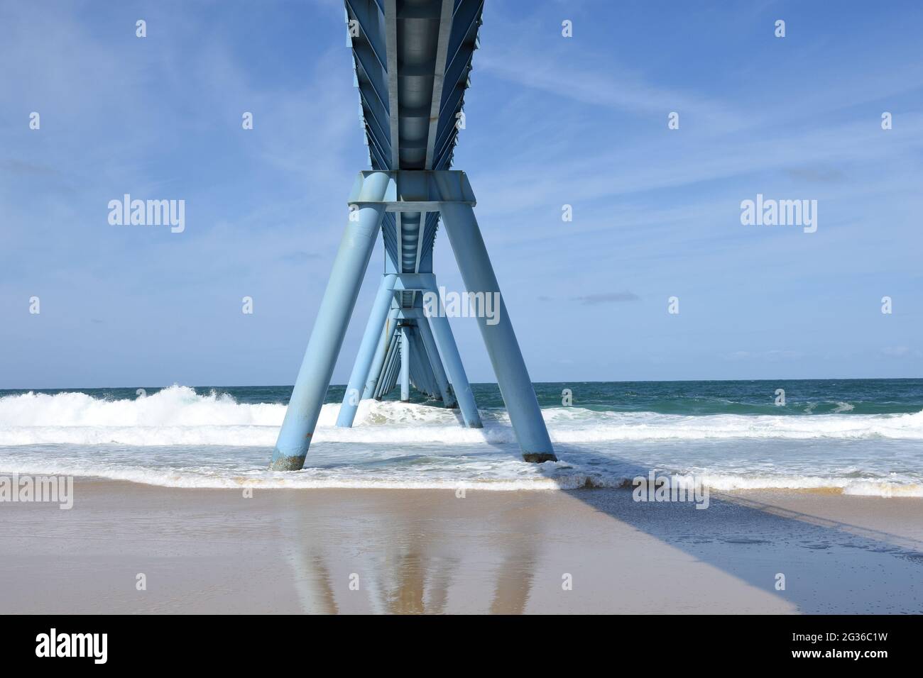 France, Aquitaine, Atlantic coast, the Salie beach and the wharf pier, this place is a very famous surf spot. Stock Photo