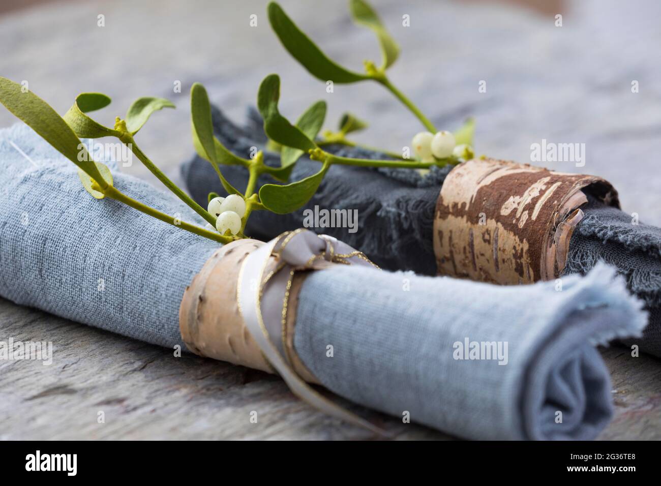 Napkin rings hi-res stock photography and images - Alamy