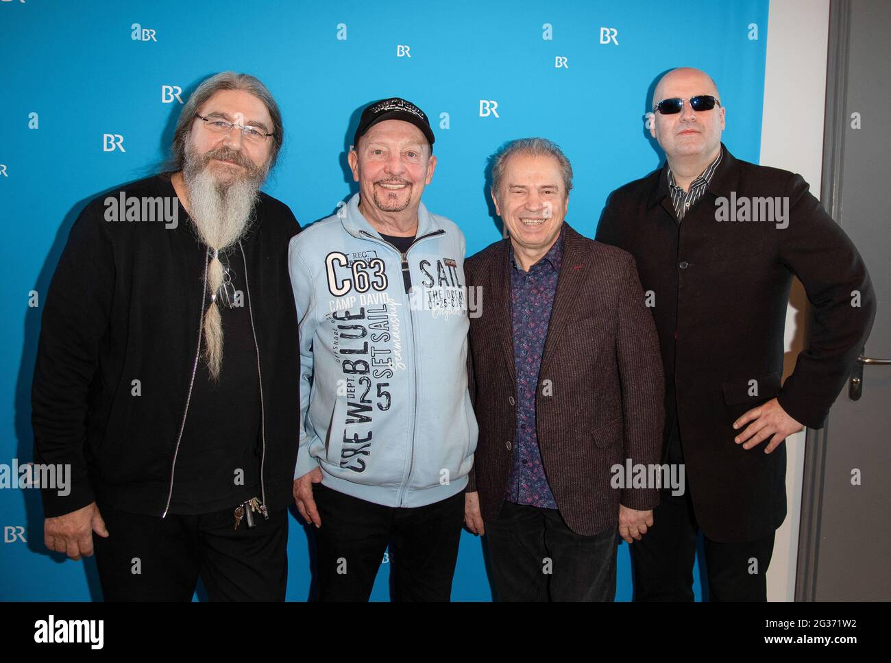 Die Spider Murphy Gang (l-R) Otto Staniloi, Barny Murphy, Günther Sigl und Willie Duncan beim BR Filmbrunch 2020 im Münchner Literaturhaus am 17. Januar 2020. * Spider Murphy Gang: Otto Staniloi, Barny Murphy, Günther Sigl and Willie Duncan at the BR Filmbrunch 2020 in the Literaturehouse in Munich, Germanny on January 17, 2020. (Photo by Alexander Pohl/Sipa USA) Credit: Sipa USA/Alamy Live News Stock Photo