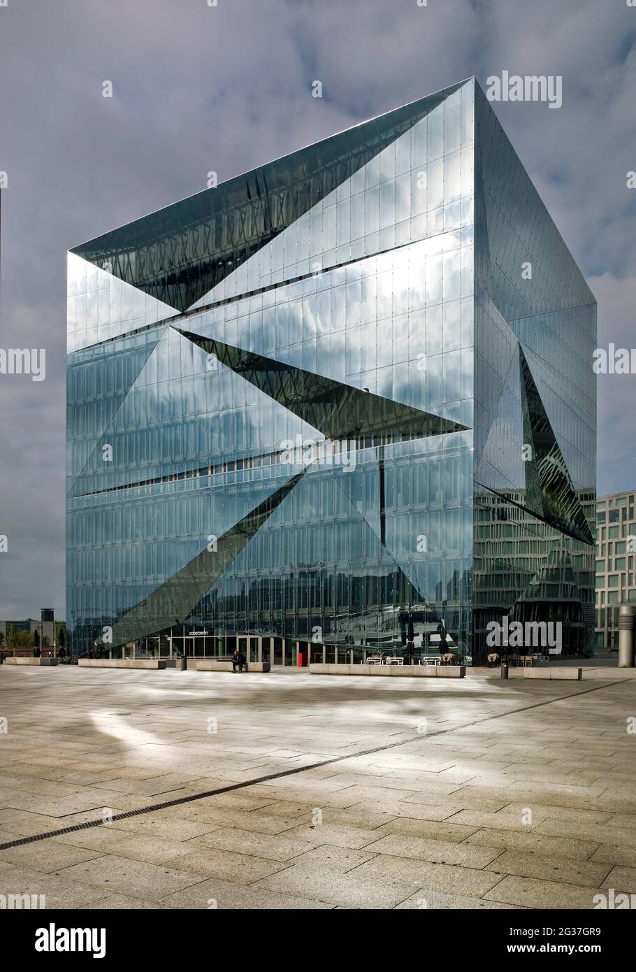 Cube Berlin, cubeshaped office building on Washingtonplatz, designed