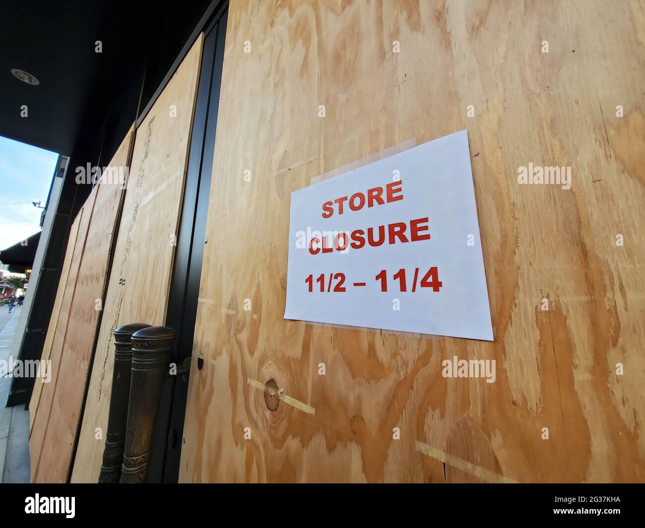 Store Closure Extension Store Closure High Resolution Stock Photography and Images - Alamy