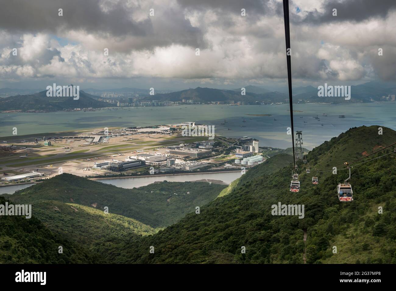 Hong Kong International Airport, Urmston Road and the new towns of Tun