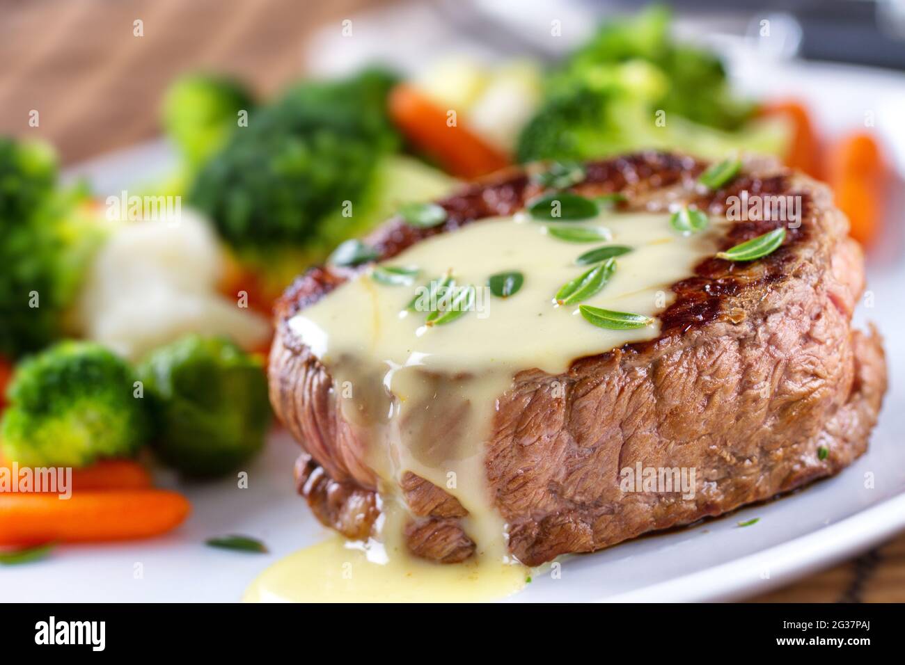 Bearnaise sauce hires stock photography and images Alamy