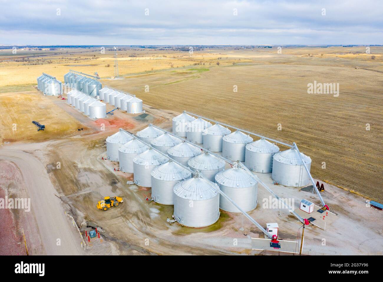 Corn storage, Corrugated-steel grain bins, Gothenburg, Nebraska Stock Photo